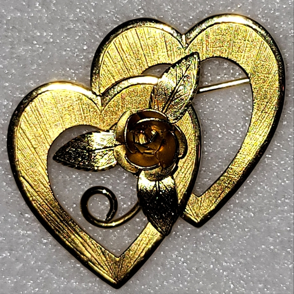 VINTAGE Double Hearts RoSE BOND BOYD GF Bright Yellow Brushed Gold Tone Brooch